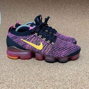Nike Black and Pink Sneakers with Yellow Nike Vapor  max